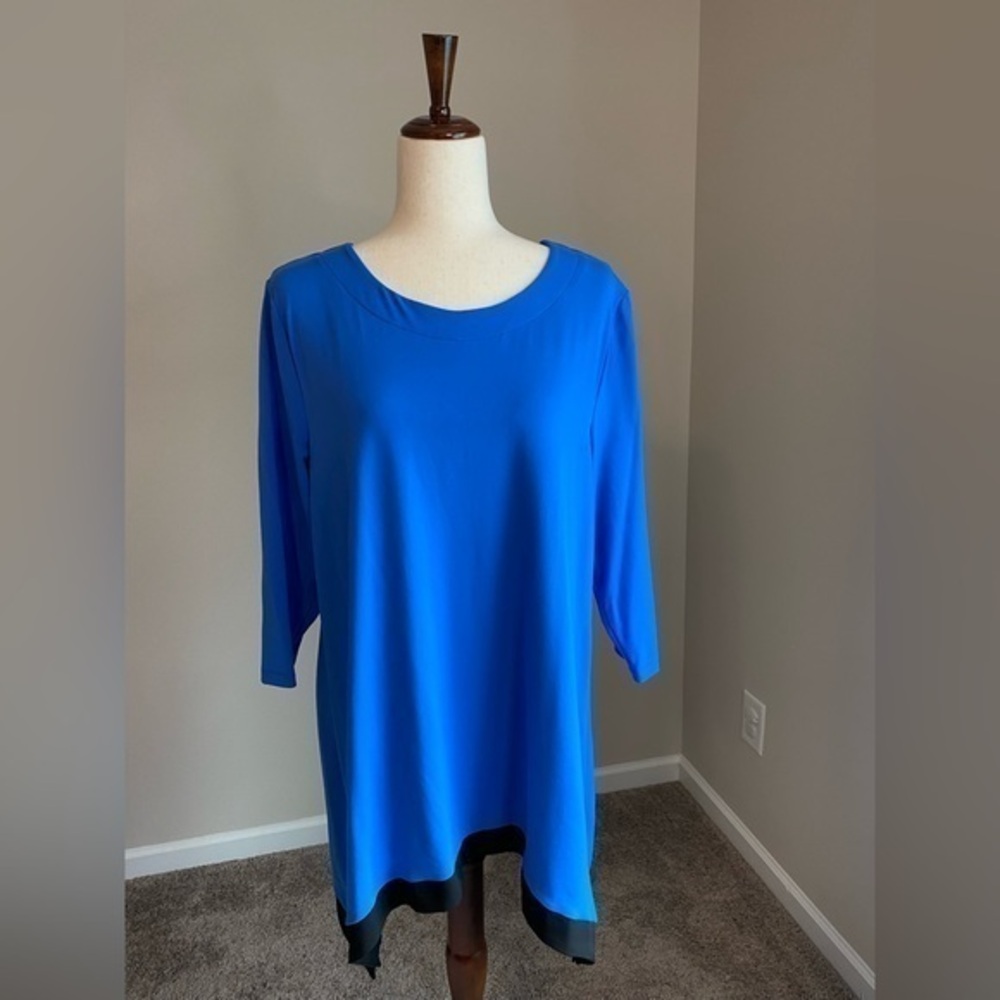 NWOT Magellan’s Size Large Top